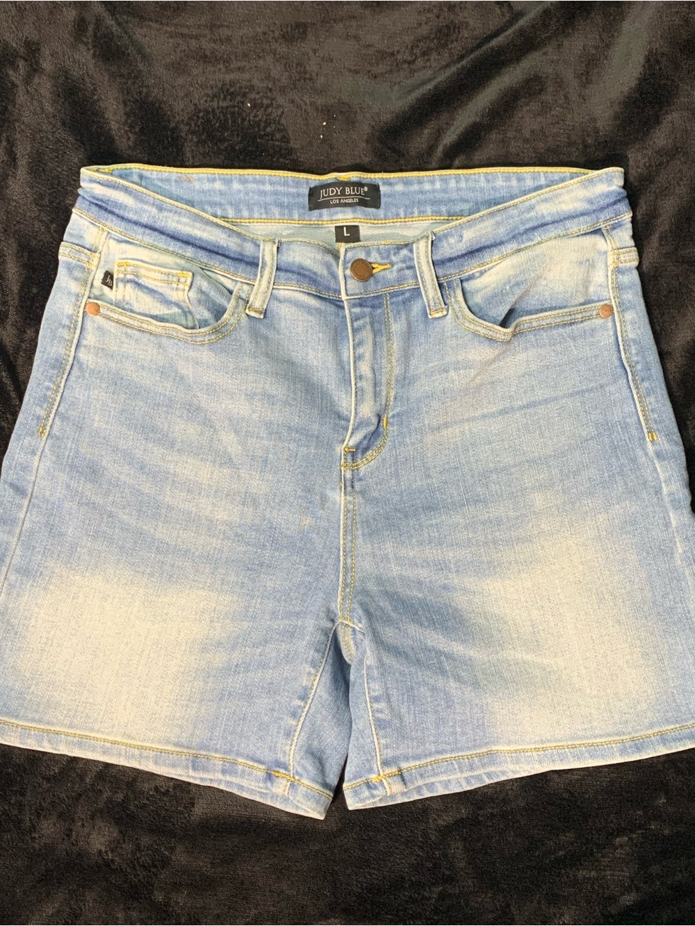 Judy Blue Light Wash High Rise Denim Shorts Size L Stretch